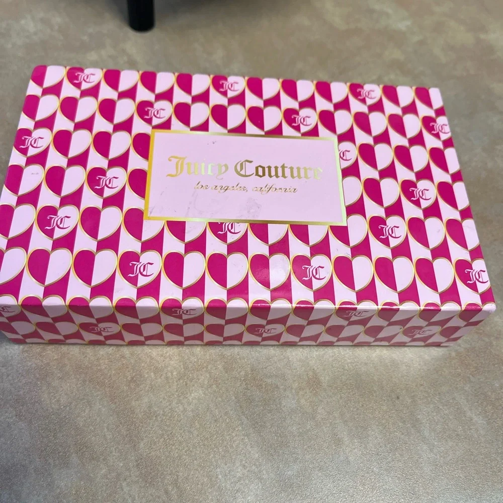 Juicy Couture Love Never Dies Bifold Wallet NWT - Picture 5 of 5